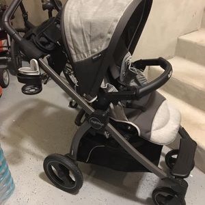 Infant car seat, stroller and two bases
